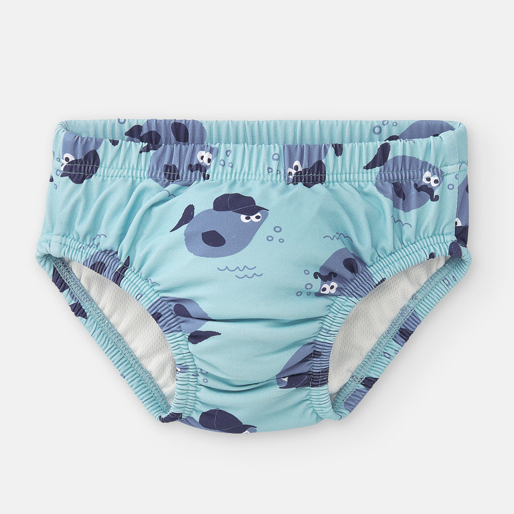 Vista frontal da cueca de natação reutilizável Waterlemon "Piscina Peixes", azul clara com padrão de peixes coloridos.