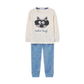 Pijama de duas peças Waterlemon para criança: camisola crua com bordado de guaxinim e calça azul estampada.