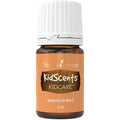 Imagem principal do frasco de óleo essencial Young Living KidScents KidCare, com rótulo azul e verde, destacando a mistura calmante para crianças.