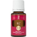 Frasco de 5ml do óleo essencial RC da Young Living, uma mistura revigorante de eucalipto e pinheiro.